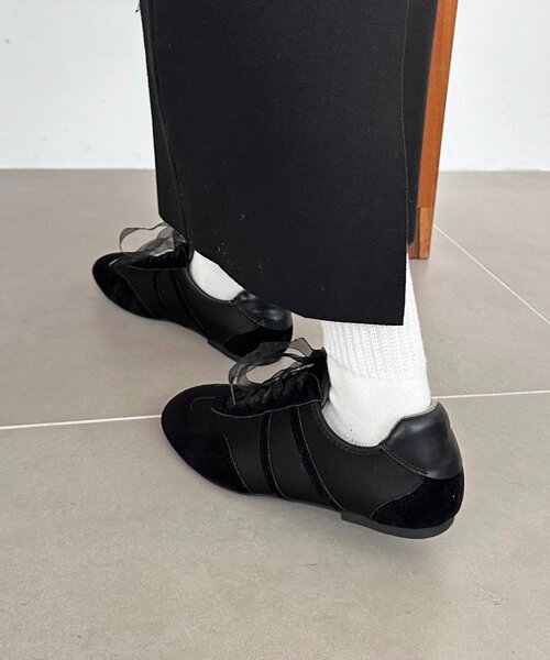 DISCOAT（ディスコート）の「スエード調サテンバレエスニーカー（スニーカー・レディース・ライトグレー/ブラウン/ピンク/ブラック/アイボリー・MEDIUM/LARGE）」の22枚目の写真