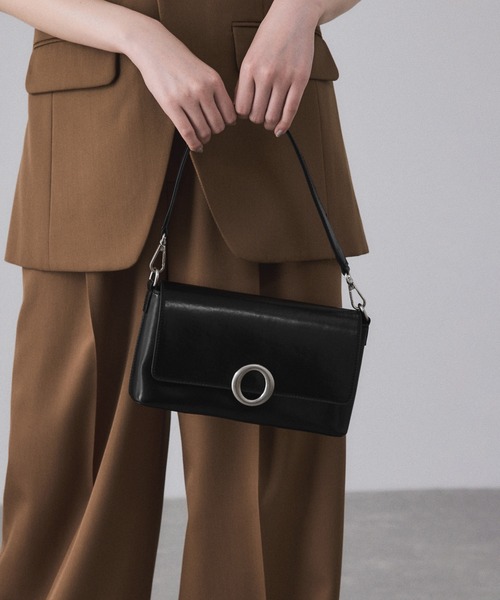 ADAM ET ROPE'（アダムエロペ）の「フラップミニ2WAYショルダーバッグ（ショルダーバッグ・レディース・ブラック/カーキ・FREE）」の2枚目の写真