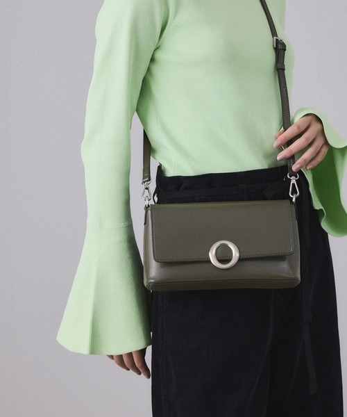 ADAM ET ROPE'（アダムエロペ）の「フラップミニ2WAYショルダーバッグ（ショルダーバッグ・レディース・ブラック/カーキ・FREE）」の4枚目の写真