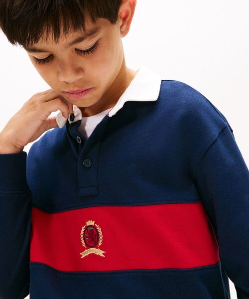 TOMMY HILFIGER（トミーヒルフィガー）の「BOYS ライン入りロングスリーブポロシャツ（ポロシャツ・キッズ・ネイビー/ブラウン系その他・140cm/150cm/160cm/130cm）」の3枚目の写真