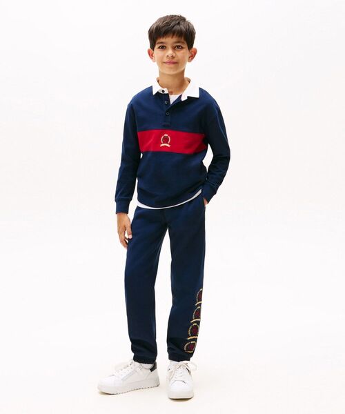 TOMMY HILFIGER（トミーヒルフィガー）の「BOYS ライン入りロングスリーブポロシャツ（ポロシャツ・キッズ・ネイビー/ブラウン系その他・140cm/150cm/160cm/130cm）」の4枚目の写真