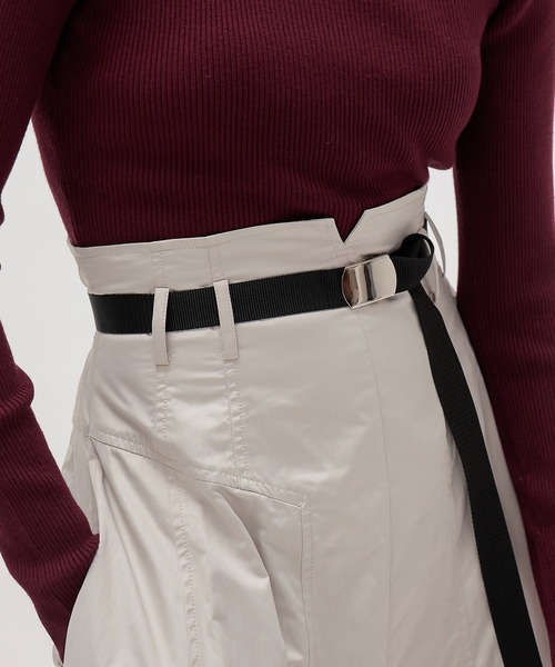 DRESSLAVE(ドレスレイブ)の「fit & flare panel long skirt(フィット&フレアパネルロングスカート)(スカート・レディース・グレー/カーキ/ベージュ・36/38)」の20枚目の写真
