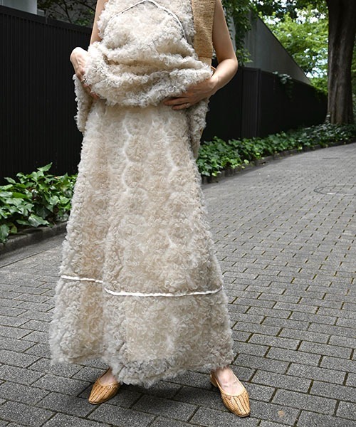 トップス circle tulle motif balloon peplum WILLFULLY（ウィルフリー）の「circle tulle motif balloon peplum