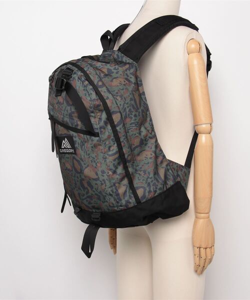GREGORY(グレゴリー)の「デイパック DAY PACK ミリタリーレオパード(バックパック/リュック・メンズ・レオパード・ONE SIZE)」の2枚目の写真