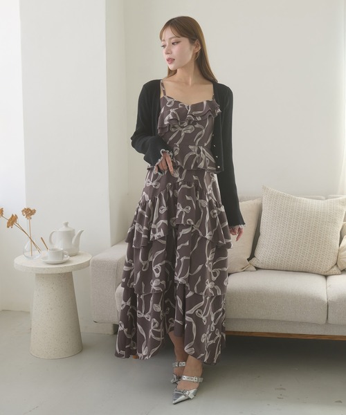 Ambre Neige(アンブルネージュ)の「gold flare button sleeve knit cardigan / ゴールドボタンフレアスリーブニットカーディガン(カーディガン/ボレロ・レディース・ブラック/ボルドー/アイボリー・FREE)」の9枚目の写真