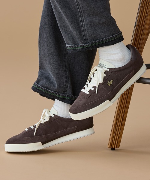 LACOSTE（ラコステ）の「メンズ AURA 225 2 SMA（スニーカー・メンズ・ダークグリーン/ダークブラウン・28.5cm/25.0cm/25.5cm/26.0cm/26.5cm/28.0cm/27.0cm）」の2枚目の写真