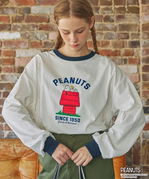 PEANUTS（ピーナッツ）の「【PEANUTS / SNOOPY】別注 ピーナッツ スヌーピー ヴィンテージプリントリンガー長袖Tシャツ（Tシャツ/カットソー・レディース・ネイビー系2/ネイビー系/チャコールグレー/ブラック系/スミクロ/ネイビー・FREE）」の5枚目の写真