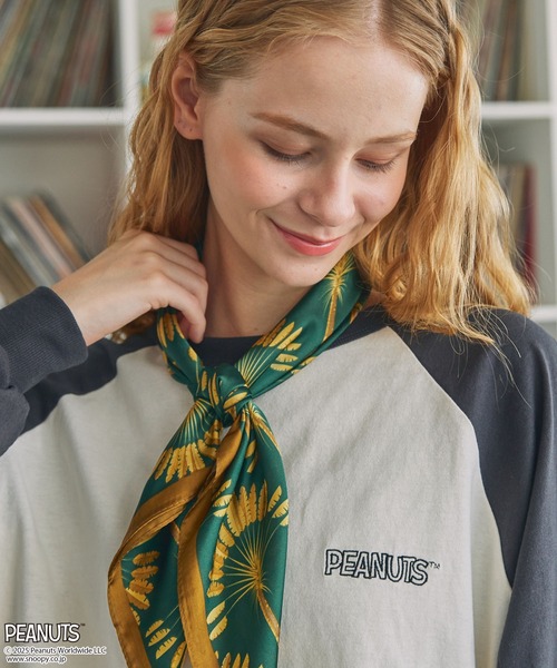 PEANUTS（ピーナッツ）の「【PEANUTS / SNOOPY】別注 ピーナッツ スヌーピー ヴィンテージプリントリンガー長袖Tシャツ（Tシャツ/カットソー・レディース・ネイビー系2/ネイビー系/チャコールグレー/ブラック系/スミクロ/ネイビー・FREE）」の11枚目の写真