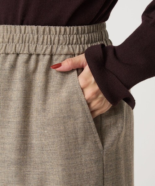 green label relaxing（グリーンレーベルリラクシング）の「［size SHORTあり］ライト サキソニー タイト スカート ウォッシャブル（スカート・レディース・ベージュ/ダークグレー/ダークブラウン・38/36/SHORT）」の21枚目の写真