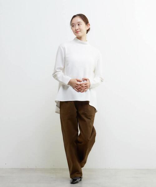 LOGEMENT DE CLAIRE(ロジュモンドクレール)の「ハイネックペプラムカットプルオーバー(Tシャツ/カットソー・レディース・オフホワイト/ブラック/グレイッシュベージュ・FREE)」の16枚目の写真