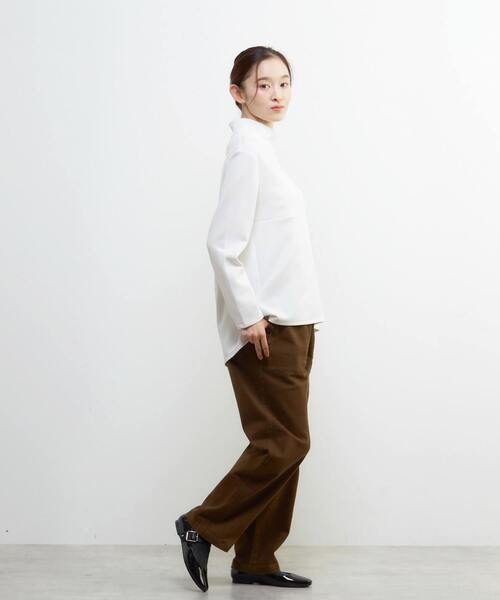 LOGEMENT DE CLAIRE(ロジュモンドクレール)の「ハイネックペプラムカットプルオーバー(Tシャツ/カットソー・レディース・オフホワイト/ブラック/グレイッシュベージュ・FREE)」の10枚目の写真