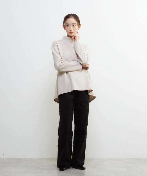 LOGEMENT DE CLAIRE(ロジュモンドクレール)の「ハイネックペプラムカットプルオーバー(Tシャツ/カットソー・レディース・オフホワイト/ブラック/グレイッシュベージュ・FREE)」の22枚目の写真
