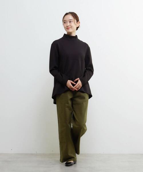 LOGEMENT DE CLAIRE(ロジュモンドクレール)の「ハイネックペプラムカットプルオーバー(Tシャツ/カットソー・レディース・オフホワイト/ブラック/グレイッシュベージュ・FREE)」の12枚目の写真