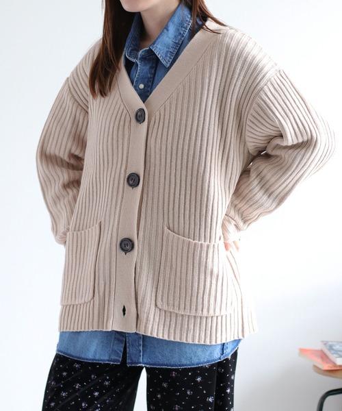 カシミアタッチVネックリブカーディガン〈ウォッシャブル