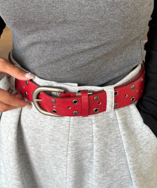 CIAOPANIC TYPY（チャオパニックティピー）の「【UNISEX】スタッズベルト（ベルト・レディース・マスタード/ブラック/グレー/レッド・ONE SIZE）」の4枚目の写真