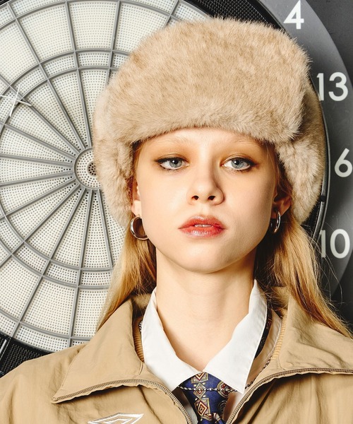 UMBRO(アンブロ)の「(UMBRO × ROSE BUD)FLIGHT CAP(キャップ・レディース・ベージュ/ブラック・ONE SIZE)」の2枚目の写真