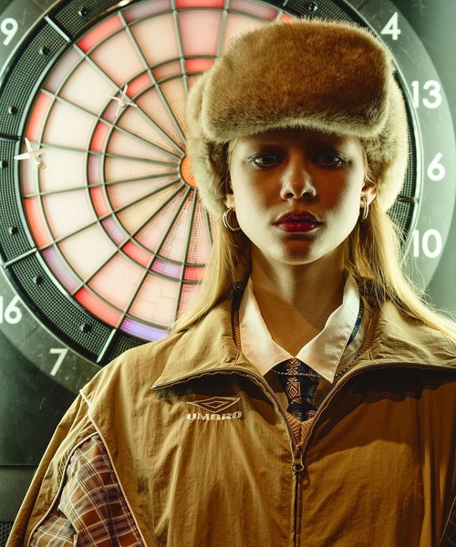 UMBRO(アンブロ)の「(UMBRO × ROSE BUD)FLIGHT CAP(キャップ・レディース・ベージュ/ブラック・ONE SIZE)」の11枚目の写真