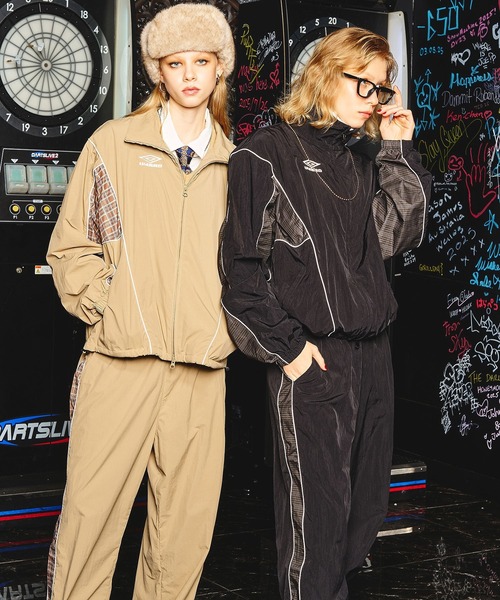 UMBRO(アンブロ)の「(UMBRO × ROSE BUD)FLIGHT CAP(キャップ・レディース・ベージュ/ブラック・ONE SIZE)」の19枚目の写真