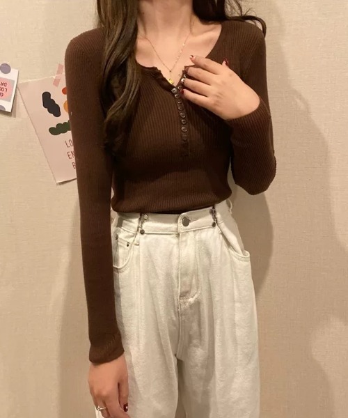 SHEPP(シープ)の「リブヘンリーネックスリムフィットロンT(Tシャツ/カットソー・レディース・ホワイト/ブラウン/レッド/ネイビー/ブラック・F)」の8枚目の写真