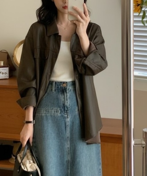cammie(キャミー)の「フェイクレザーシャツ(シャツ/ブラウス・レディース・ブラック/ブラウン・L/M)」の10枚目の写真