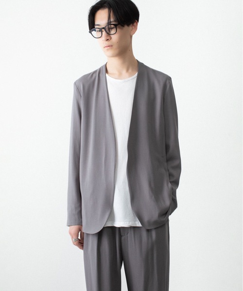 ATTACHMENT（アタッチメント）の「2/90 ウールツイストツイル カラーレスジャケット / 2/90 WO TWIST TWILL COLLARLESS JKT（ノーカラージャケット・メンズ・ブラック/グレー・1/2/3）」の4枚目の写真
