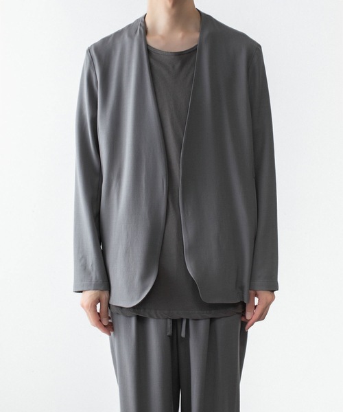 ATTACHMENT（アタッチメント）の「2/90 ウールツイストツイル カラーレスジャケット / 2/90 WO TWIST TWILL COLLARLESS JKT（ノーカラージャケット・メンズ・ブラック/グレー・1/2/3/4）」の4枚目の写真