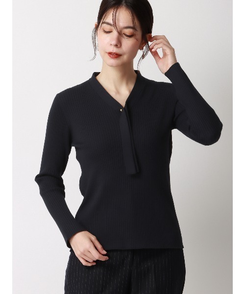 SUIT SQUARE(スーツスクエア)の「ボウタイプルオーバーリブニット 長袖 ウォッシャブル レーヨンストレッチ 無地(ニット/セーター・レディース・ネイビー/ライトグレー/ボルドー・38(9号))」の2枚目の写真