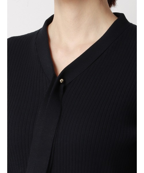 SUIT SQUARE(スーツスクエア)の「ボウタイプルオーバーリブニット 長袖 ウォッシャブル レーヨンストレッチ 無地(ニット/セーター・レディース・ネイビー/ライトグレー/ボルドー・38(9号))」の10枚目の写真