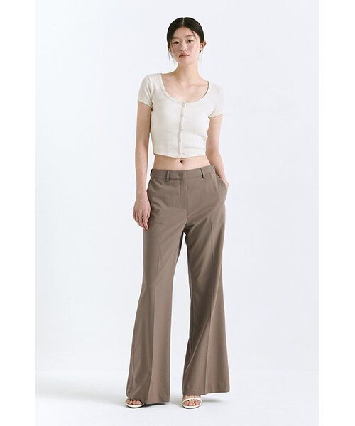 MUSINSA STANDARD WOMAN（ムシンサスタンダードウーマン）の「[クールタンダード] ウィメンズ ルーズフレア ヒドゥンバンディング スラックス [ダスティベージュ]（スラックス・レディース・その他・32/31/24/25/26/27/28/29）」の8枚目の写真