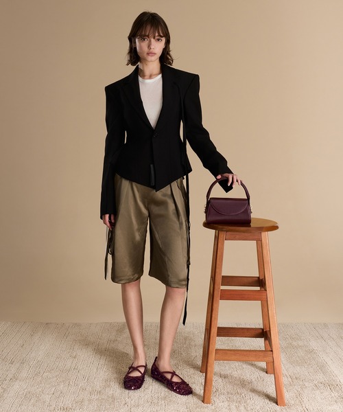 CHARLES & KEITH(チャールズ & キース)の「Kaila カイラ フラップトップハンドルバッグ(ハンドバッグ・レディース・ブラック/ワインレッド・S)」の15枚目の写真