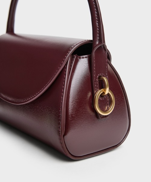 CHARLES & KEITH(チャールズ & キース)の「Kaila カイラ フラップトップハンドルバッグ(ハンドバッグ・レディース・ブラック/ワインレッド・S)」の10枚目の写真