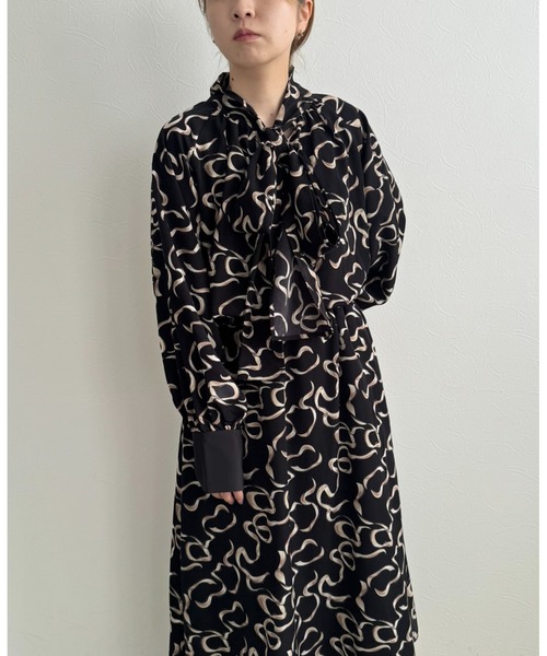 LHELBIE（レルビエ）の「アソートボウタイブラウス（シャツ/ブラウス・レディース・ブラウン/ホワイト×ブラック/ブラック/オフホワイト・M）」の14枚目の写真