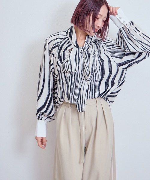 LHELBIE（レルビエ）の「アソートボウタイブラウス（シャツ/ブラウス・レディース・ブラウン/ホワイト×ブラック/ブラック/オフホワイト・M）」の7枚目の写真