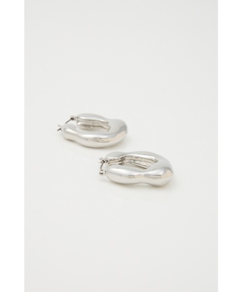 SLY（スライ）の「DEFORMED MOTIF P/EARRINGS ディフォームド モチーフピアス（ピアス（両耳用）・レディース・ゴールド/シルバー・FREE）」の4枚目の写真