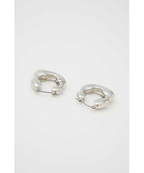SLY（スライ）の「DEFORMED MOTIF P/EARRINGS ディフォームド モチーフピアス（ピアス（両耳用）・レディース・ゴールド/シルバー・FREE）」の5枚目の写真