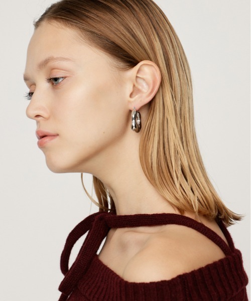 SLY（スライ）の「DEFORMED MOTIF P/EARRINGS ディフォームド モチーフピアス（ピアス（両耳用）・レディース・ゴールド/シルバー・FREE）」の7枚目の写真