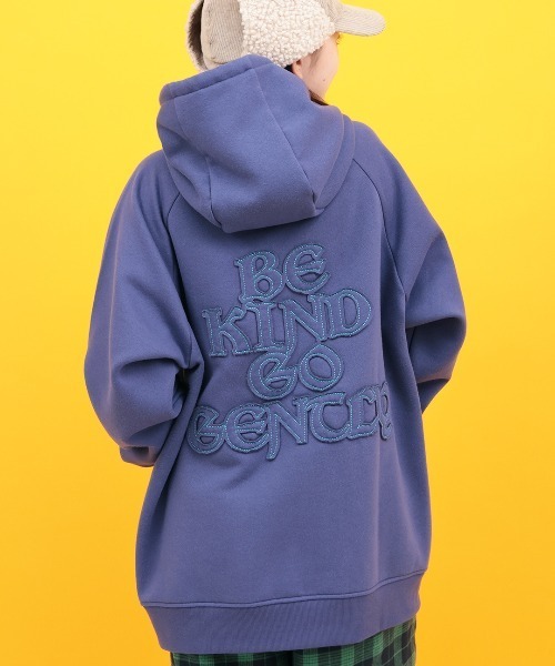 チチカカ（チチカカ）の「裏起毛ロゴパッチフーディー（パーカー・レディース・パープル/ブラック/アイボリー・FREE）」の9枚目の写真