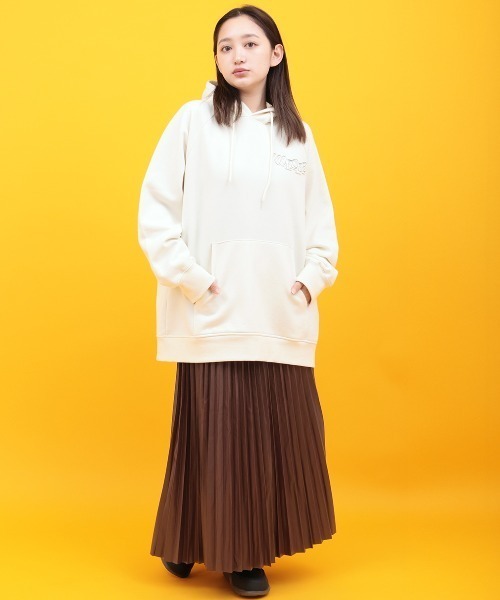 チチカカ（チチカカ）の「裏起毛ロゴパッチフーディー（パーカー・レディース・パープル/ブラック/アイボリー・FREE）」の6枚目の写真