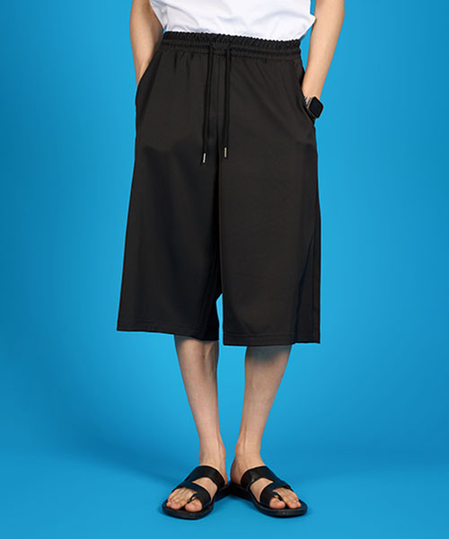 KOLEAT（コレット）の「MENクーリング冷蔵庫バミューダワイドストリングバンディングショーツ[BLACK]（その他パンツ・メンズ・ブラック・FREE）」の2枚目の写真