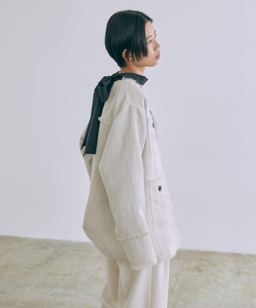 EN NEUME(エンノイム)の「Classic Tweed Over Jacket(ノーカラージャケット・レディース・ブラック/アイボリー/ブラウン・FREE)」の9枚目の写真