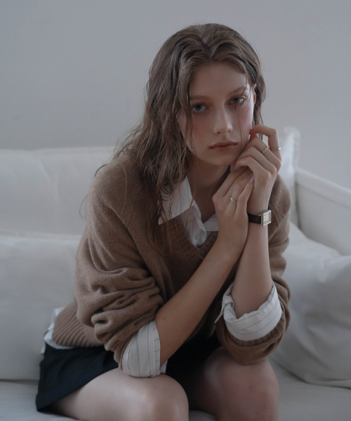 DEHEVE（デヘヴェ）の「Wool V-neck Knit [Beige]（ニット/セーター・レディース・Beige・FREE）」の4枚目の写真
