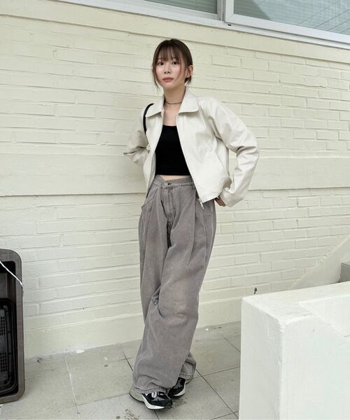 UNGIMMICK(アンジミック)の「BRUSHED TUCK WIDE DENIM PANTS (ASH BROWN)(デニムパンツ・メンズ・その他・MEDIUM/LARGE)」の5枚目の写真
