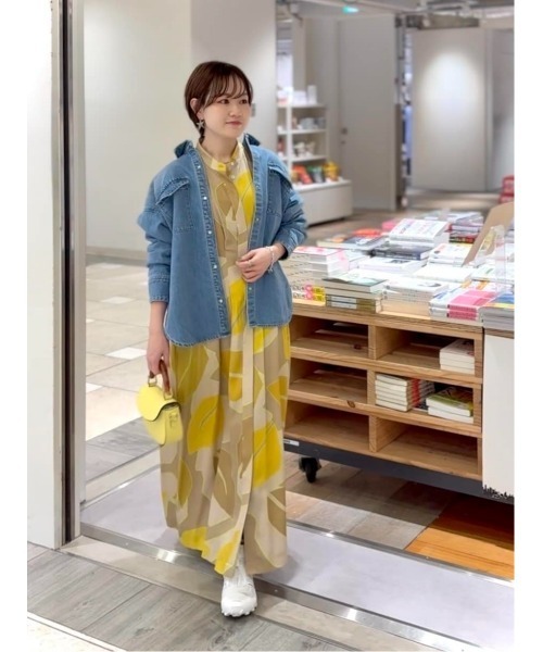 allureville（アルアバイル）の「バックレイヤードデニムシャツ（シャツ/ブラウス・レディース・ブルー・2）」の11枚目の写真