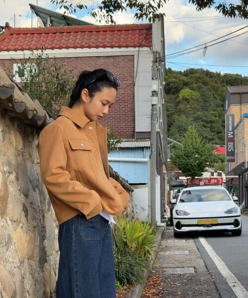 SPERONE WOMEN(スペローネウーマン)の「ビーガンスエードトラッカージャケット(キャメル)(ライダースジャケット・レディース・その他・FREE)」の3枚目の写真