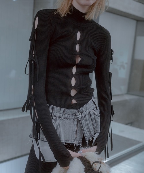 SORIN(ソリン )の「Ribbon Eyelet Top/リボンアイレットトップ(ニット/セーター・レディース・レッド/ホワイト/ブラック・38)」の2枚目の写真
