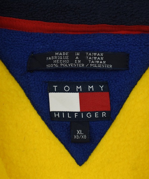 LABORATORY R(ラボラトリーアール)の「【USED】90’s TOMMY HILFIGER ハーフジップ フリースプルオーバー(その他トップス・メンズ・イエロー・X-LARGE)」の2枚目の写真