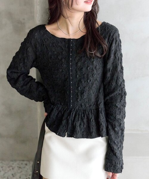 mystic（ミスティック）の「シャーリングペプラム TOPS（シャツ/ブラウス・レディース・オフホワイト/グリーン/ブラック・FREE）」の2枚目の写真