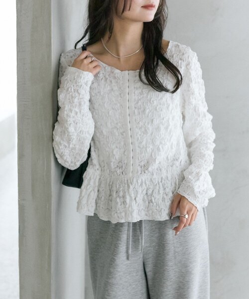 mystic(ミスティック)の「【3色展開/羽織りとしても◎】シャーリングペプラム TOPS(シャツ/ブラウス・レディース・オフホワイト/グリーン/ブラック・FREE)」の7枚目の写真