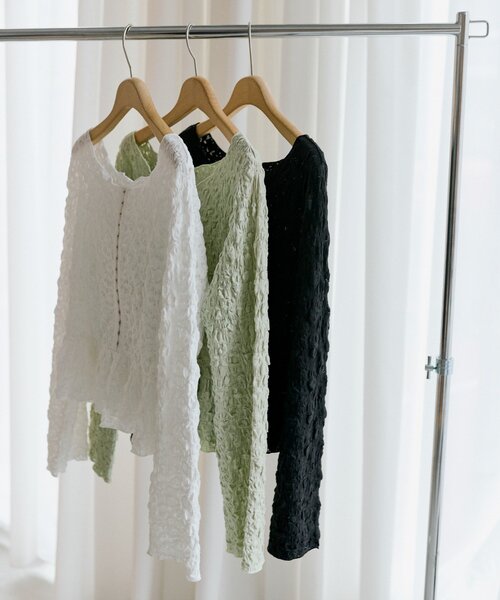 mystic（ミスティック）の「シャーリングペプラム TOPS（シャツ/ブラウス・レディース・オフホワイト/グリーン/ブラック・FREE）」の14枚目の写真
