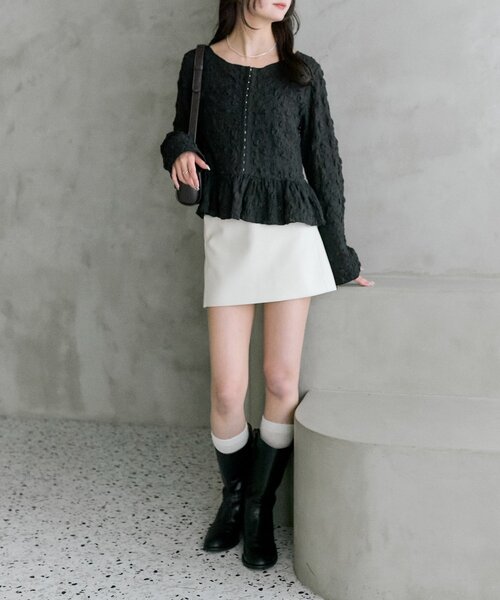 mystic（ミスティック）の「シャーリングペプラム TOPS（シャツ/ブラウス・レディース・オフホワイト/グリーン/ブラック・FREE）」の17枚目の写真